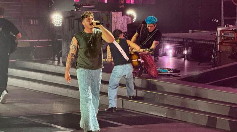 Olly durante un concerto de "Tutta Vita (Tour)"